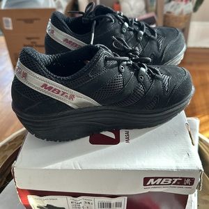 MBT Masai Barefoot Technology Black Sneaker Size 6.5